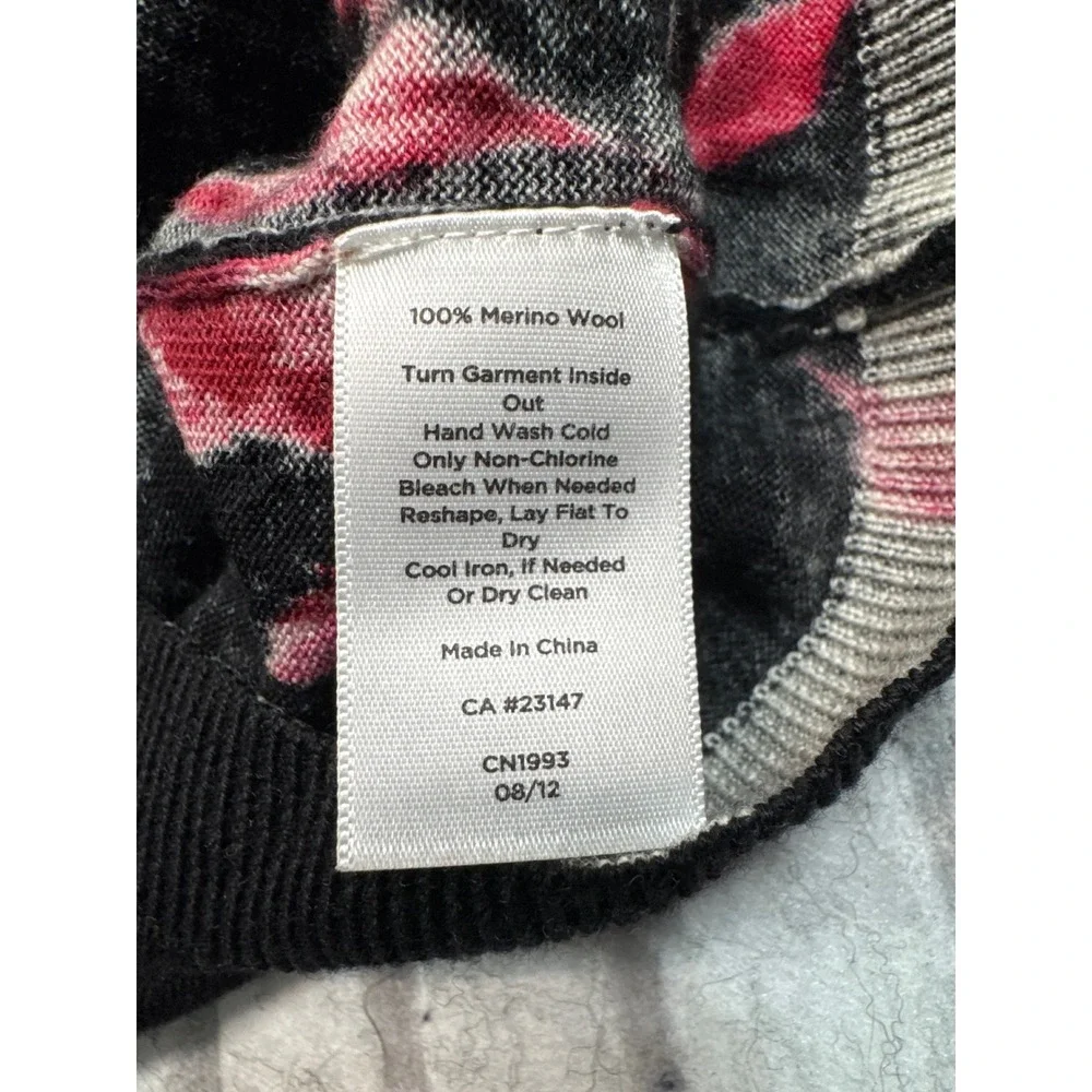 Talbots Petites Black Red Rose Floral Pure Merino Wool Sweater Crew Neck P 08/12